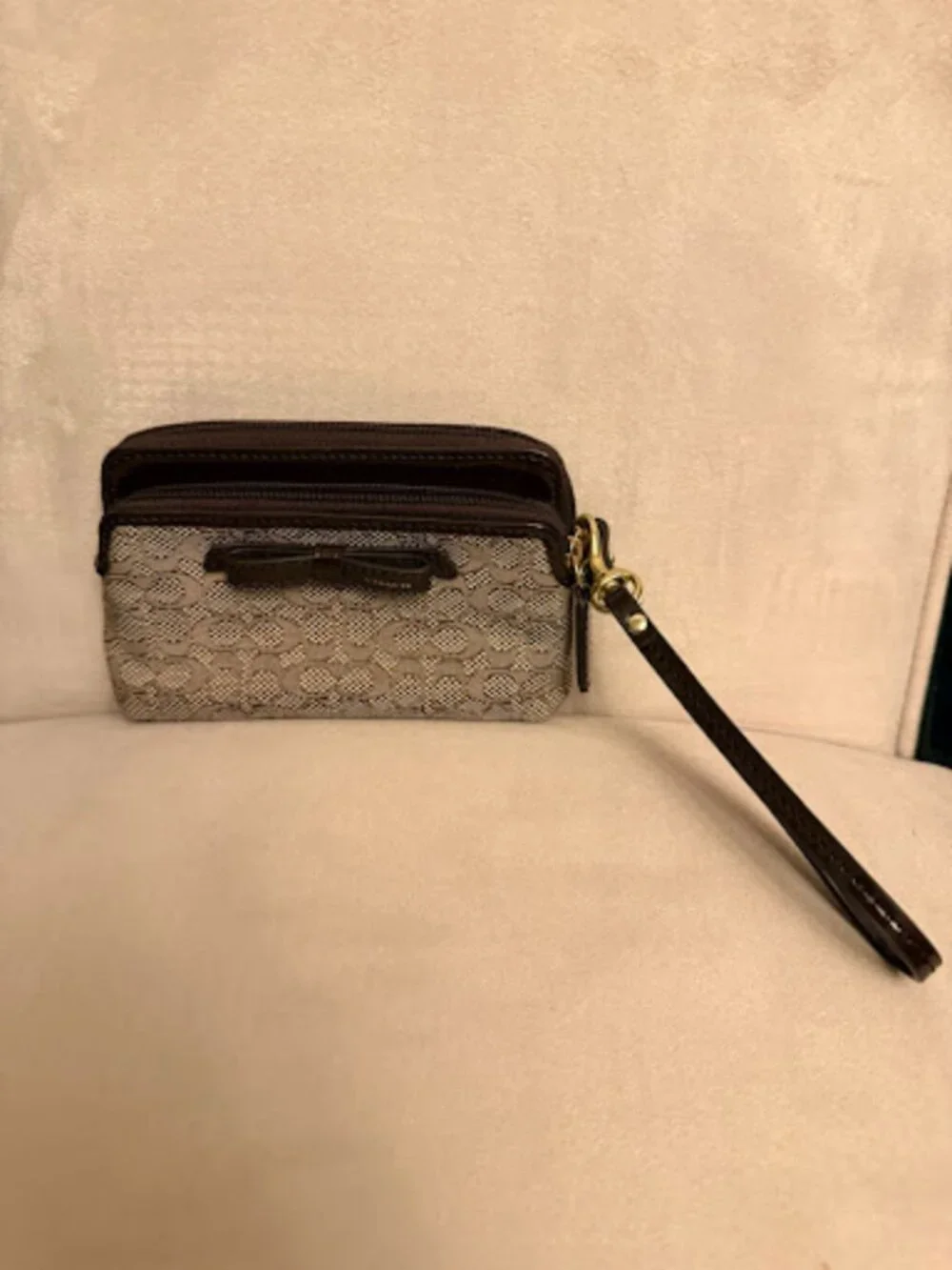 Coach Double Zip Signature Canvas Bow Wristlet Wallet Brown